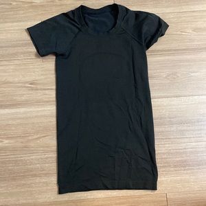 Black Short sleeve swiftly tech lulu lemon